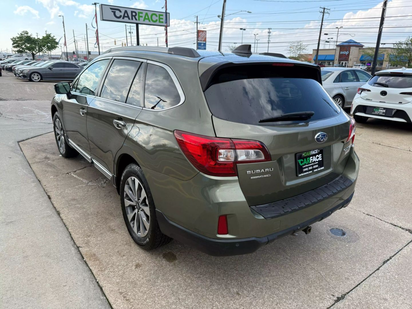 2017 Subaru Outback - Image 8