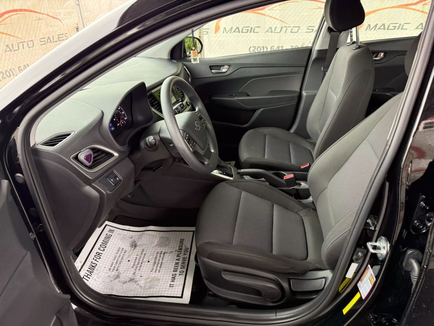2022 Hyundai Accent - Image 15