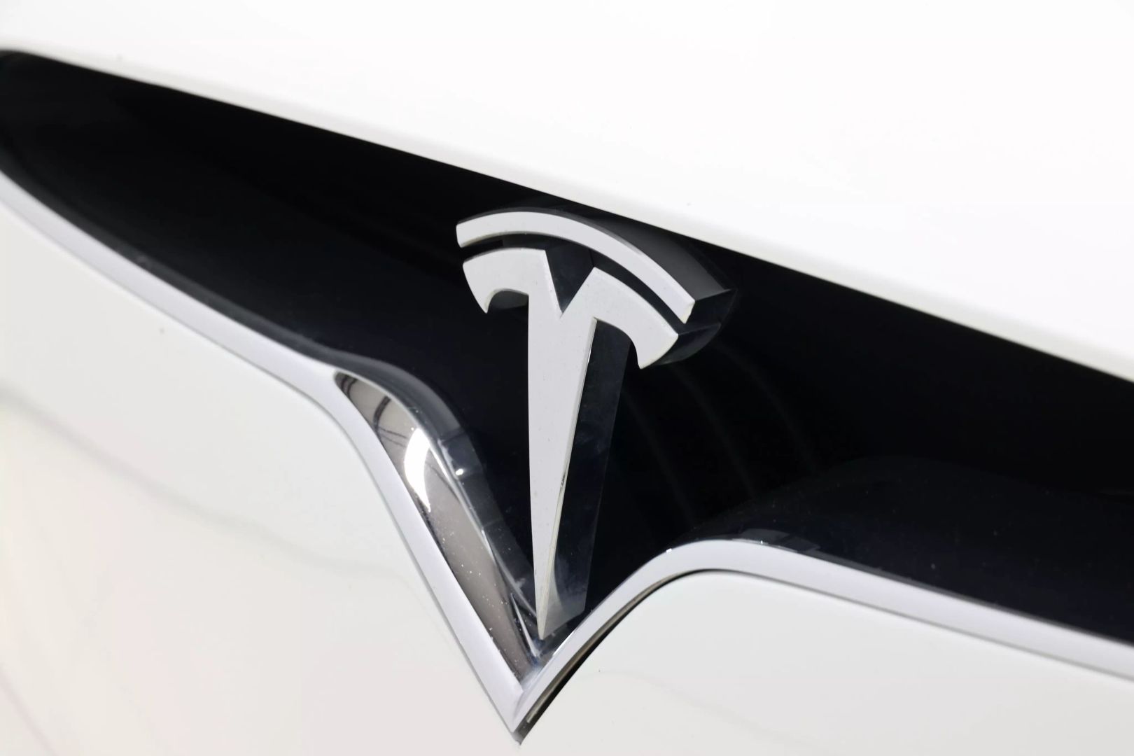 2020 Tesla Model X - Image 123
