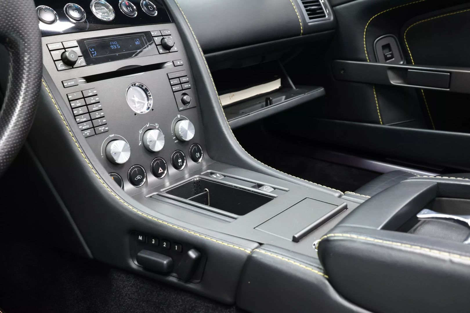 2008 Aston Martin Vantage - Image 37