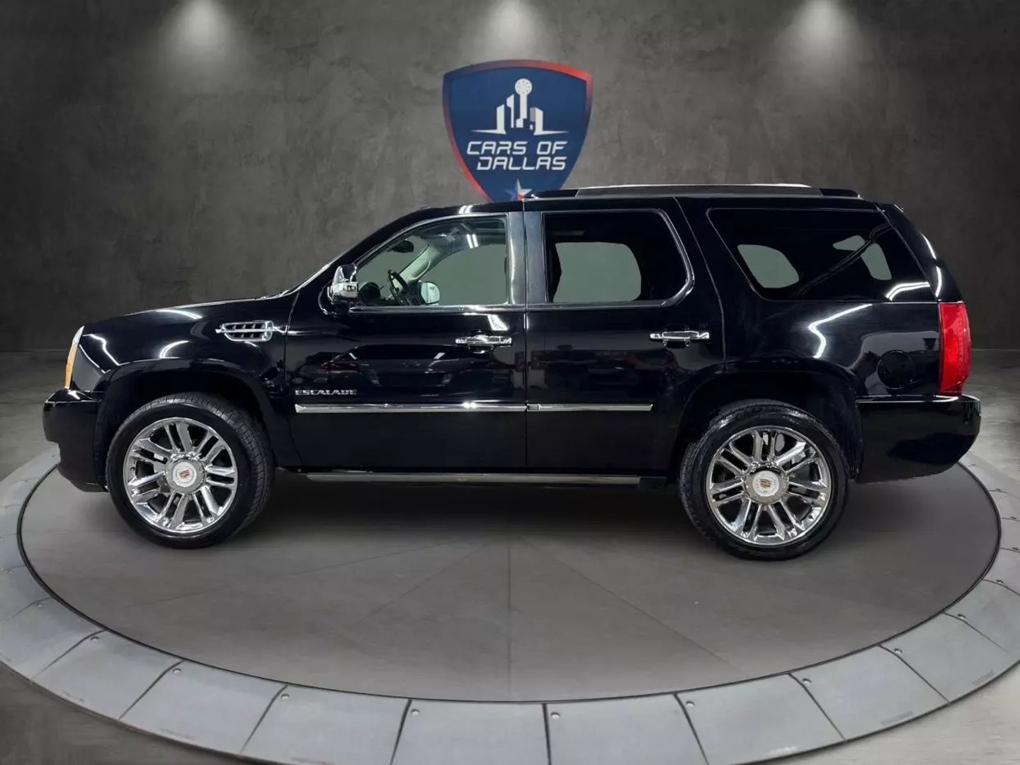 2013 Cadillac Escalade - Image 2