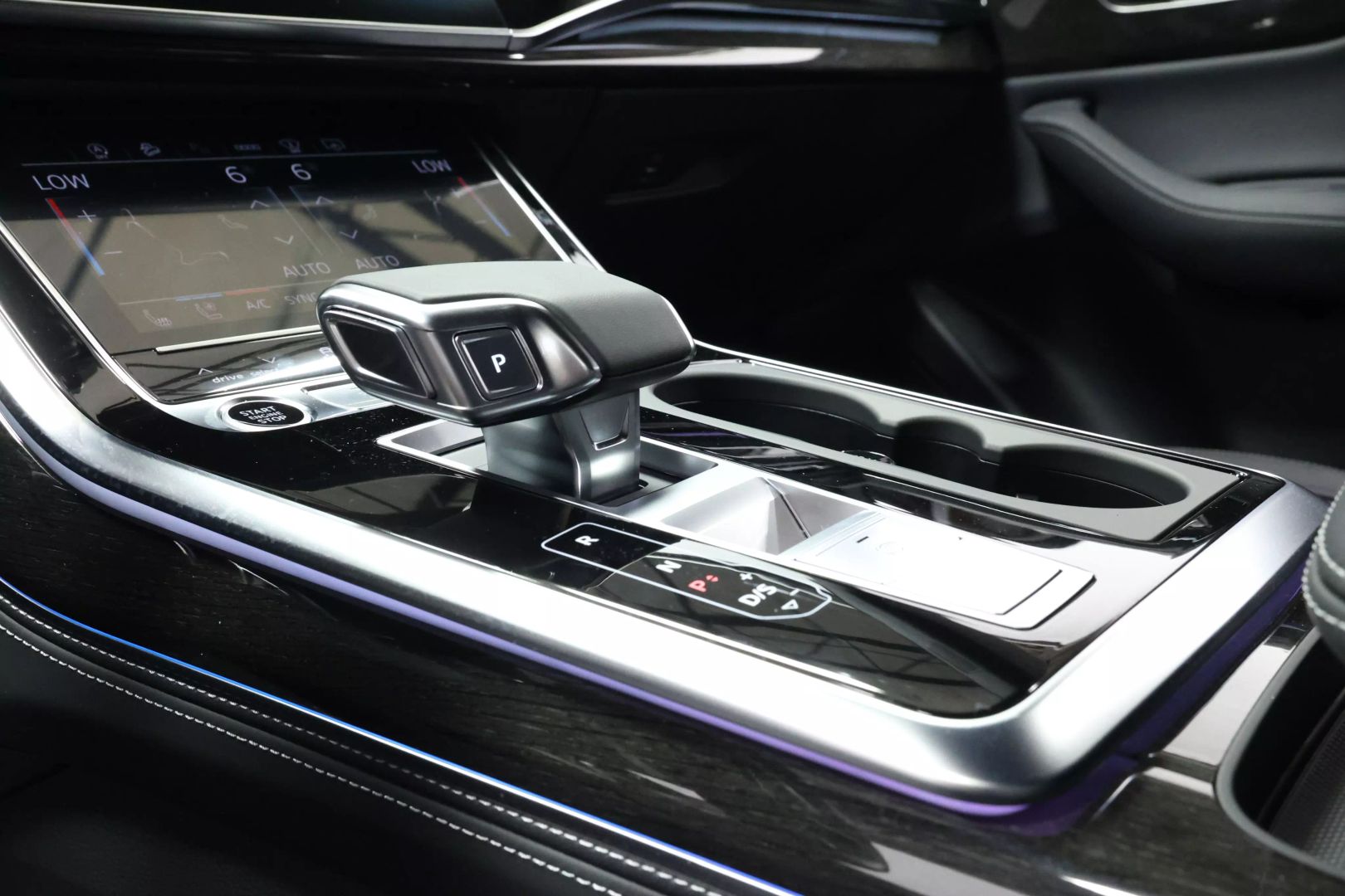 2025 Audi Q8 - Image 46