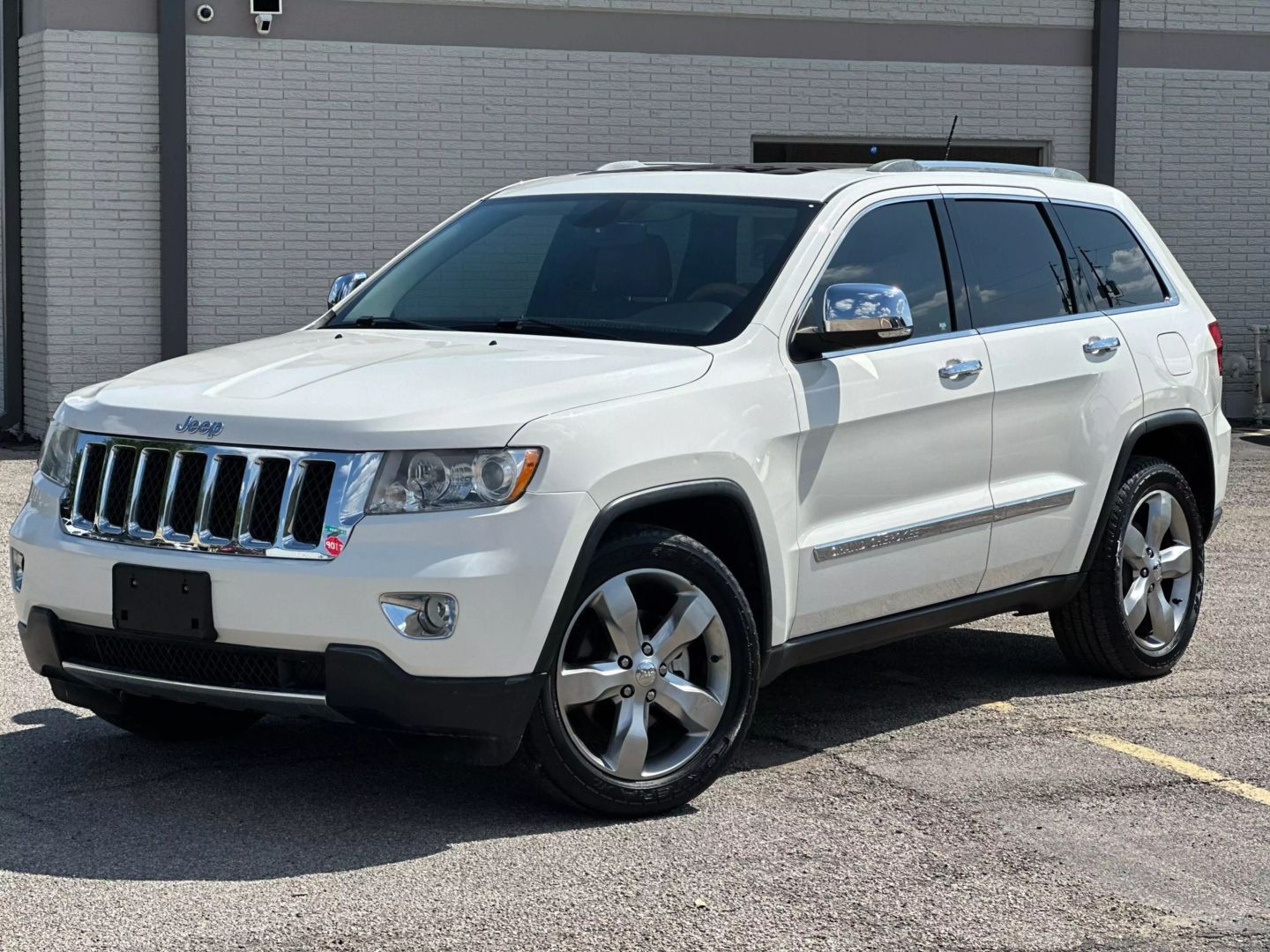 2011 Jeep Grand Cherokee - Image 2