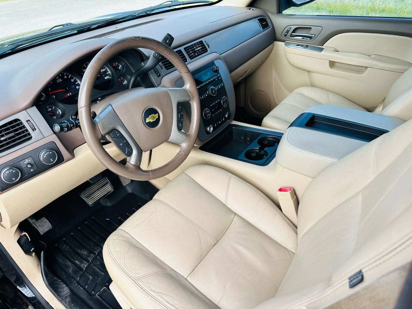 2014 Chevrolet Tahoe - Image 15