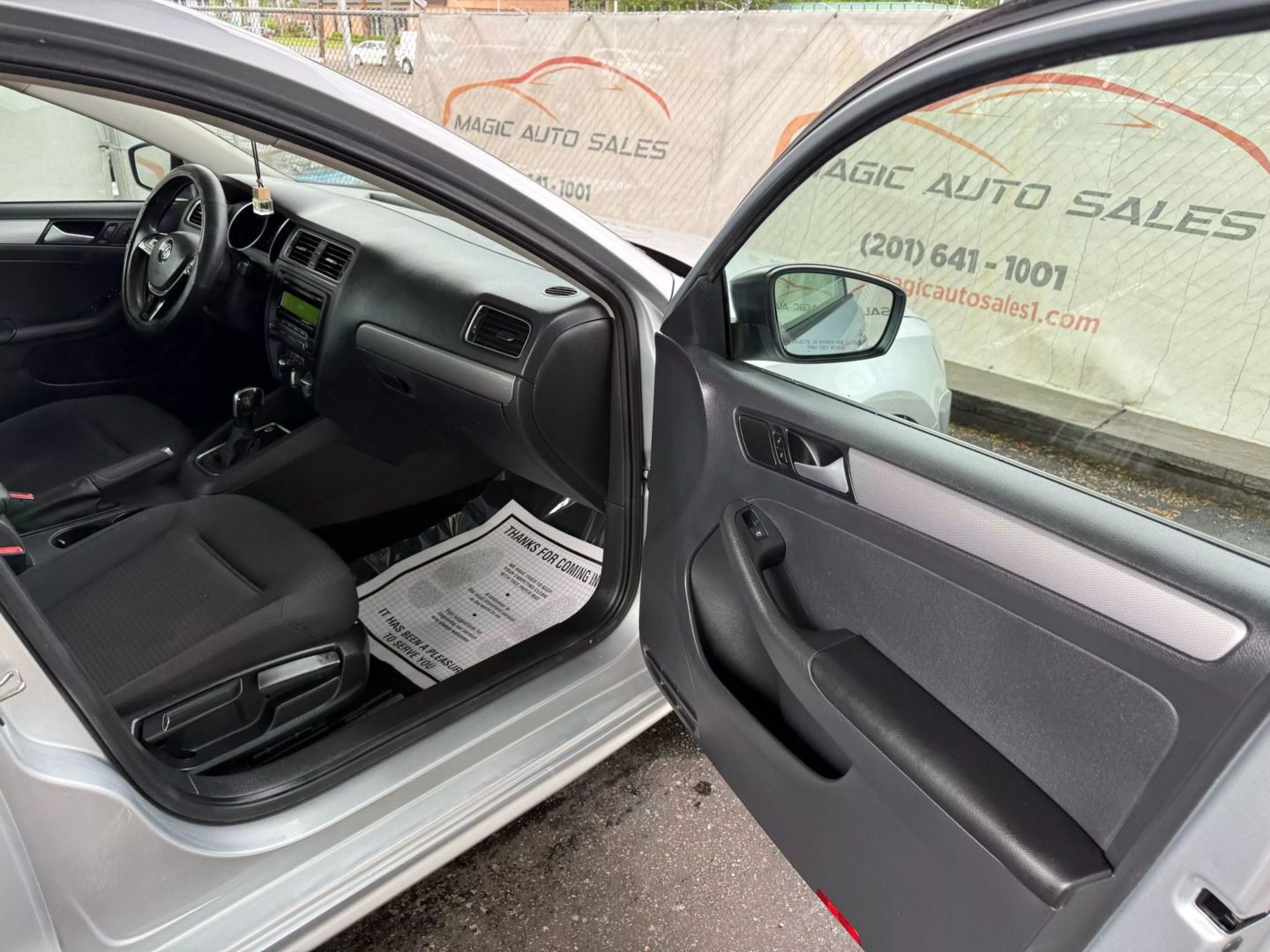 2015 Volkswagen Jetta - Image 24