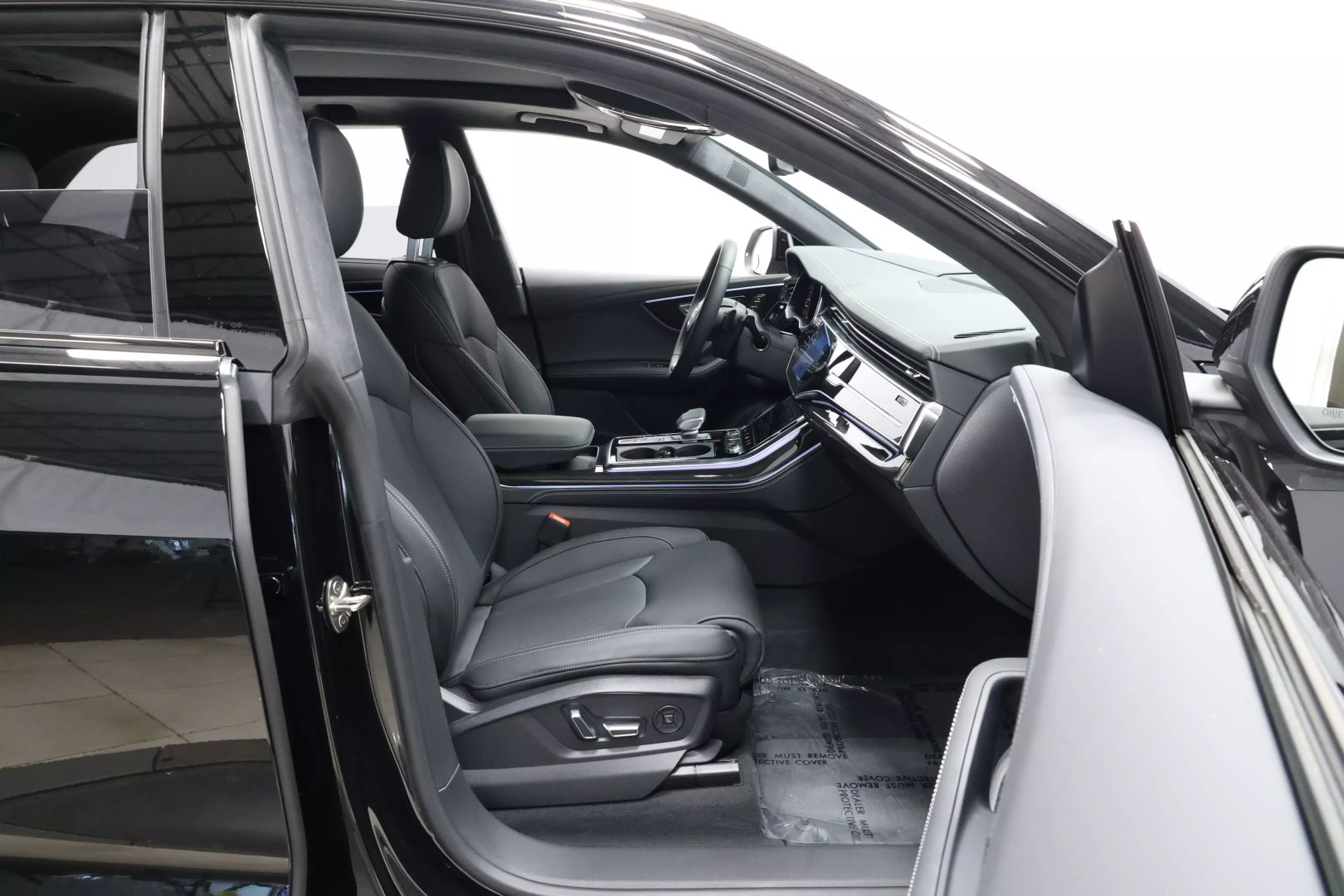 2025 Audi Q8 - Image 92