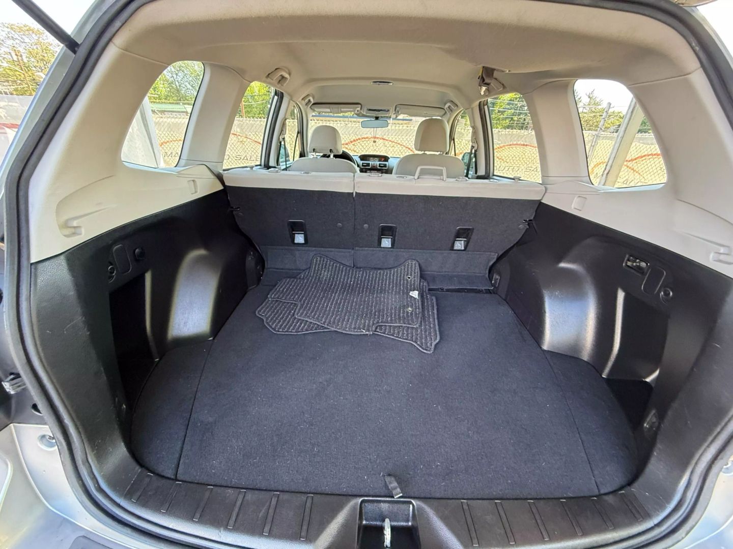 2016 Subaru Forester - Image 20