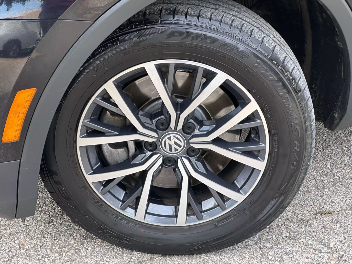 2020 Volkswagen Tiguan - Image 25
