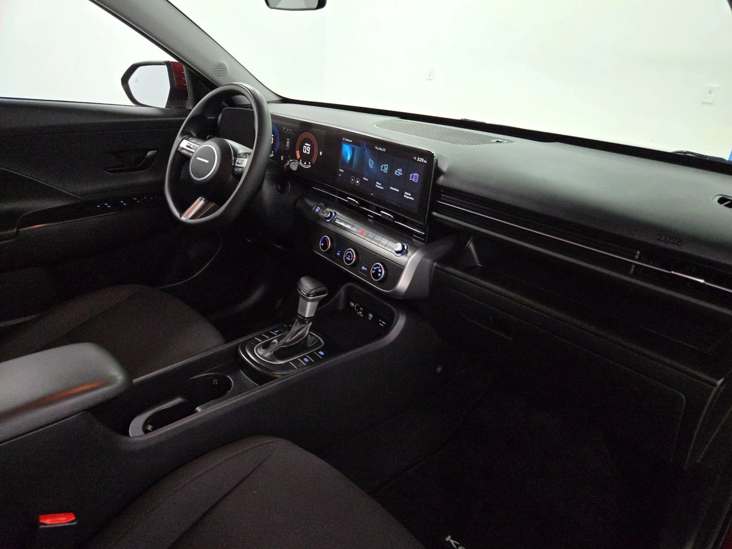 2024 Hyundai Kona - Image 25