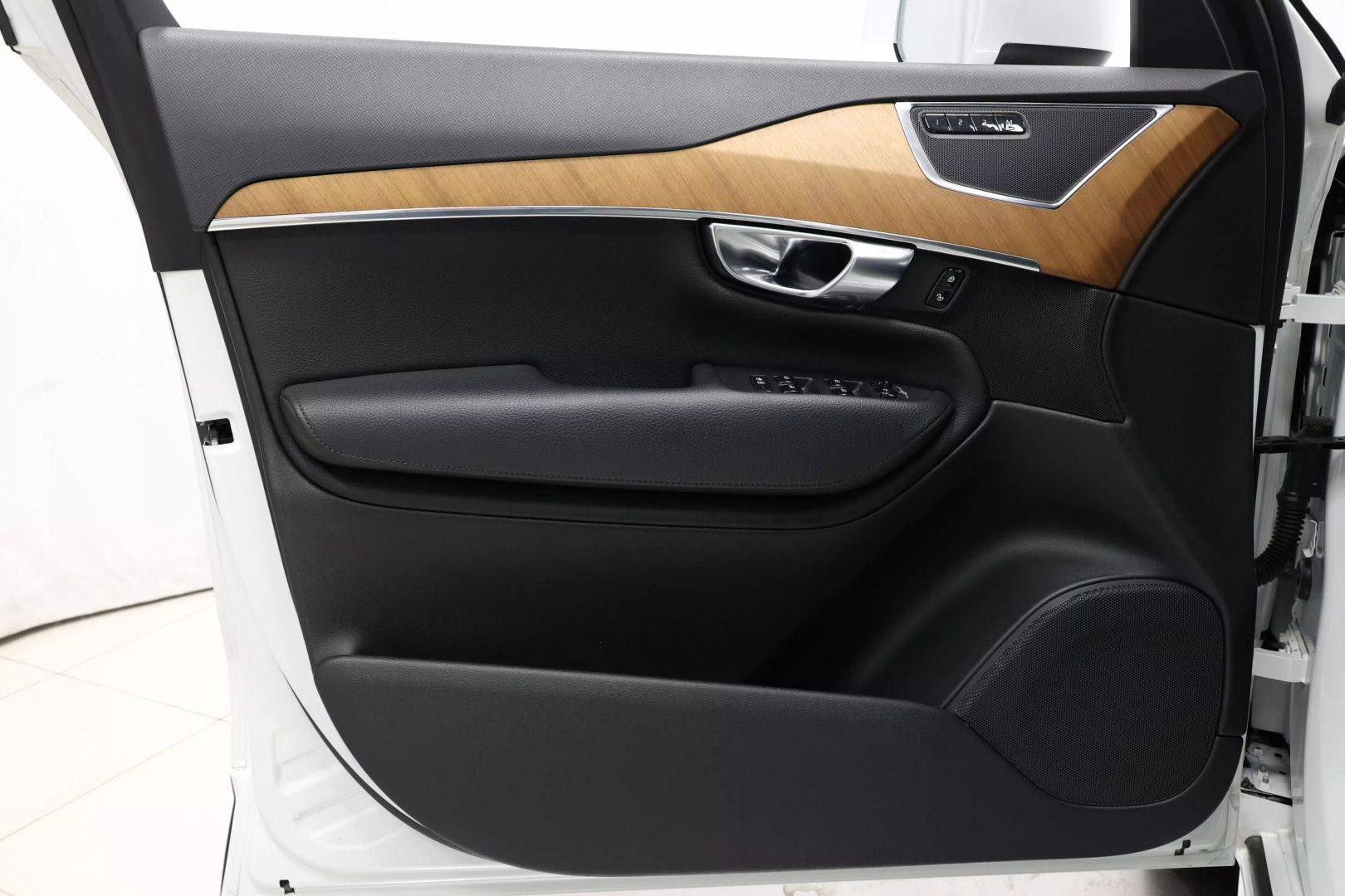 2022 Volvo Xc90 - Image 9