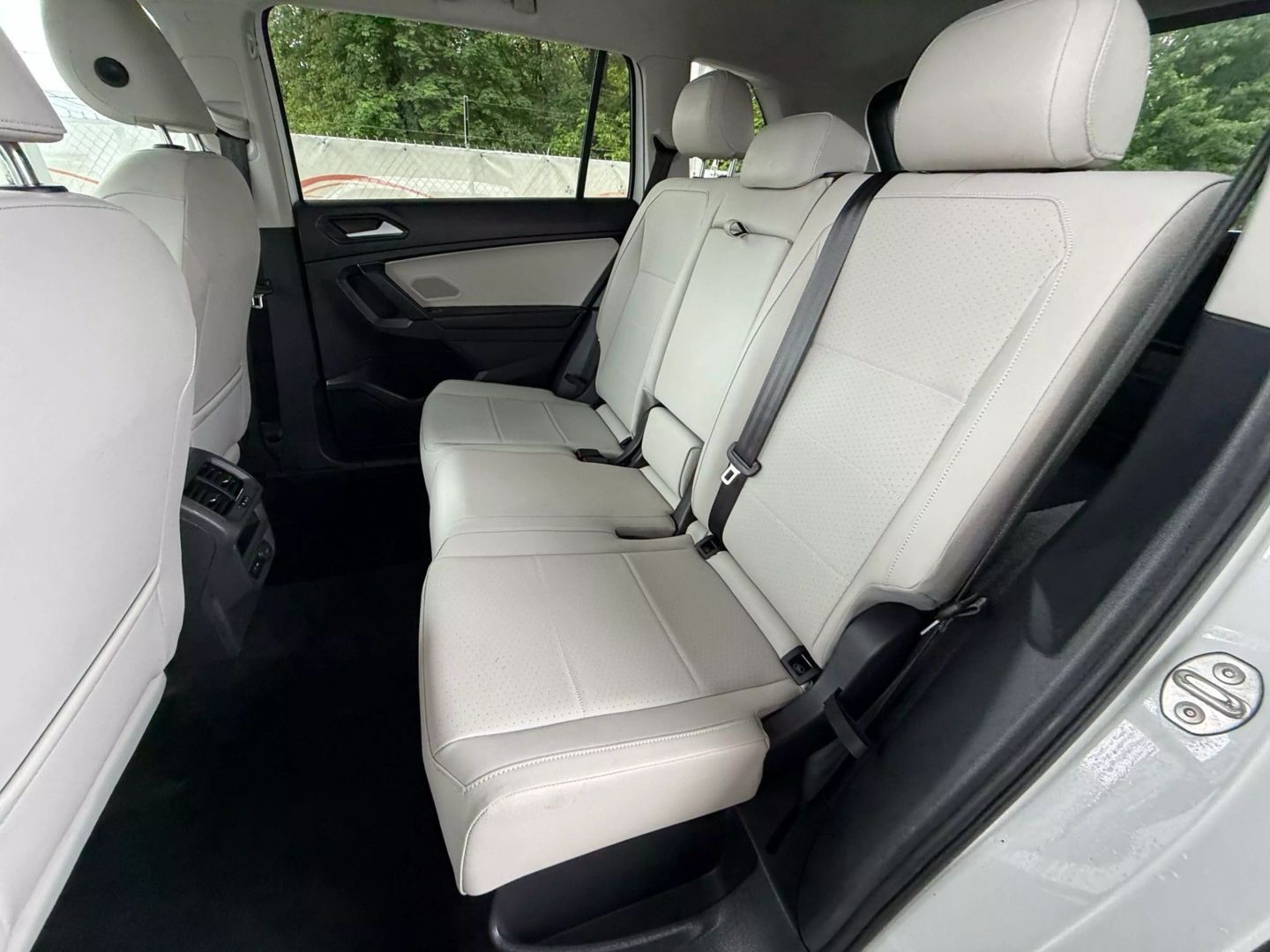2019 Volkswagen Tiguan - Image 19