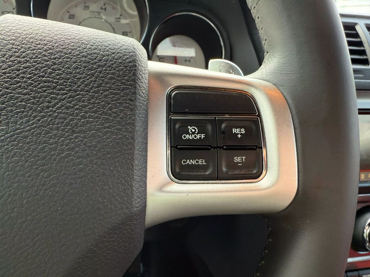 2013 Dodge Challenger - Image 26