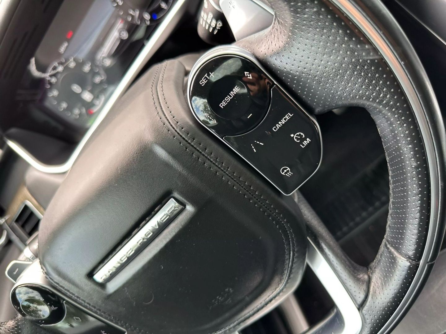 2018 Land Rover Range Rover Sport - Image 69