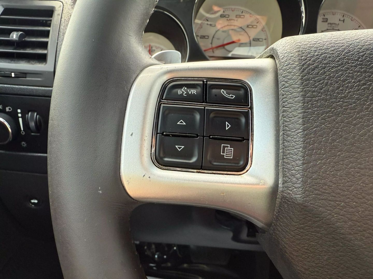 2013 Dodge Challenger - Image 27