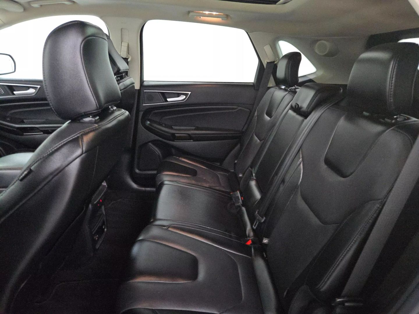 2021 Ford Edge - Image 10