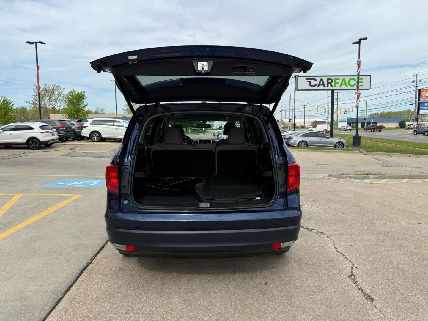 2016 Honda Pilot - Image 11
