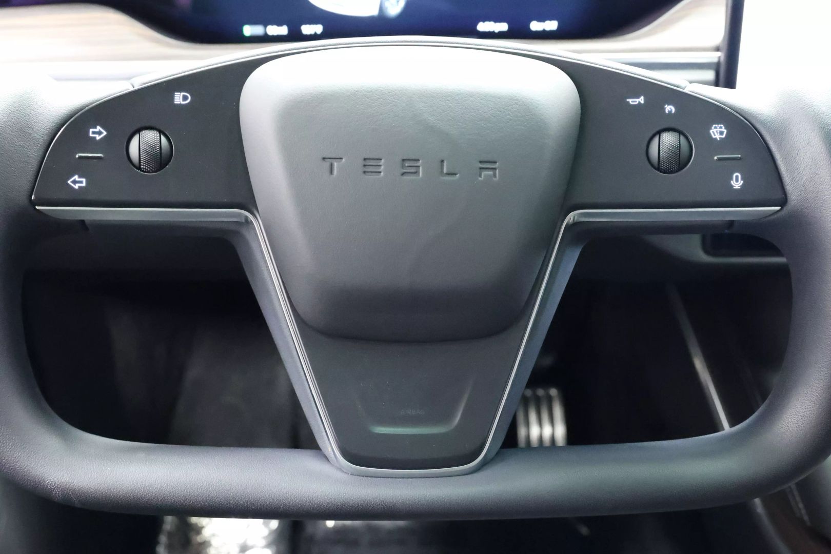 2022 Tesla Model X - Image 22