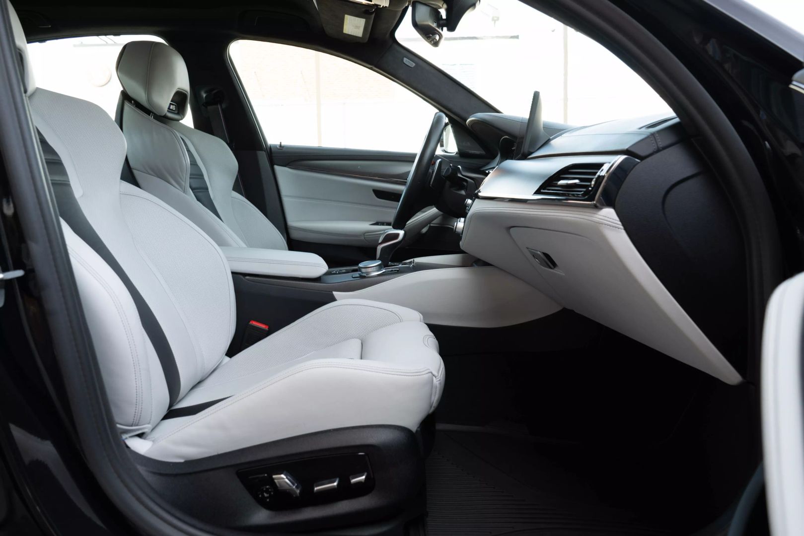 2022 Bmw M5 - Image 54