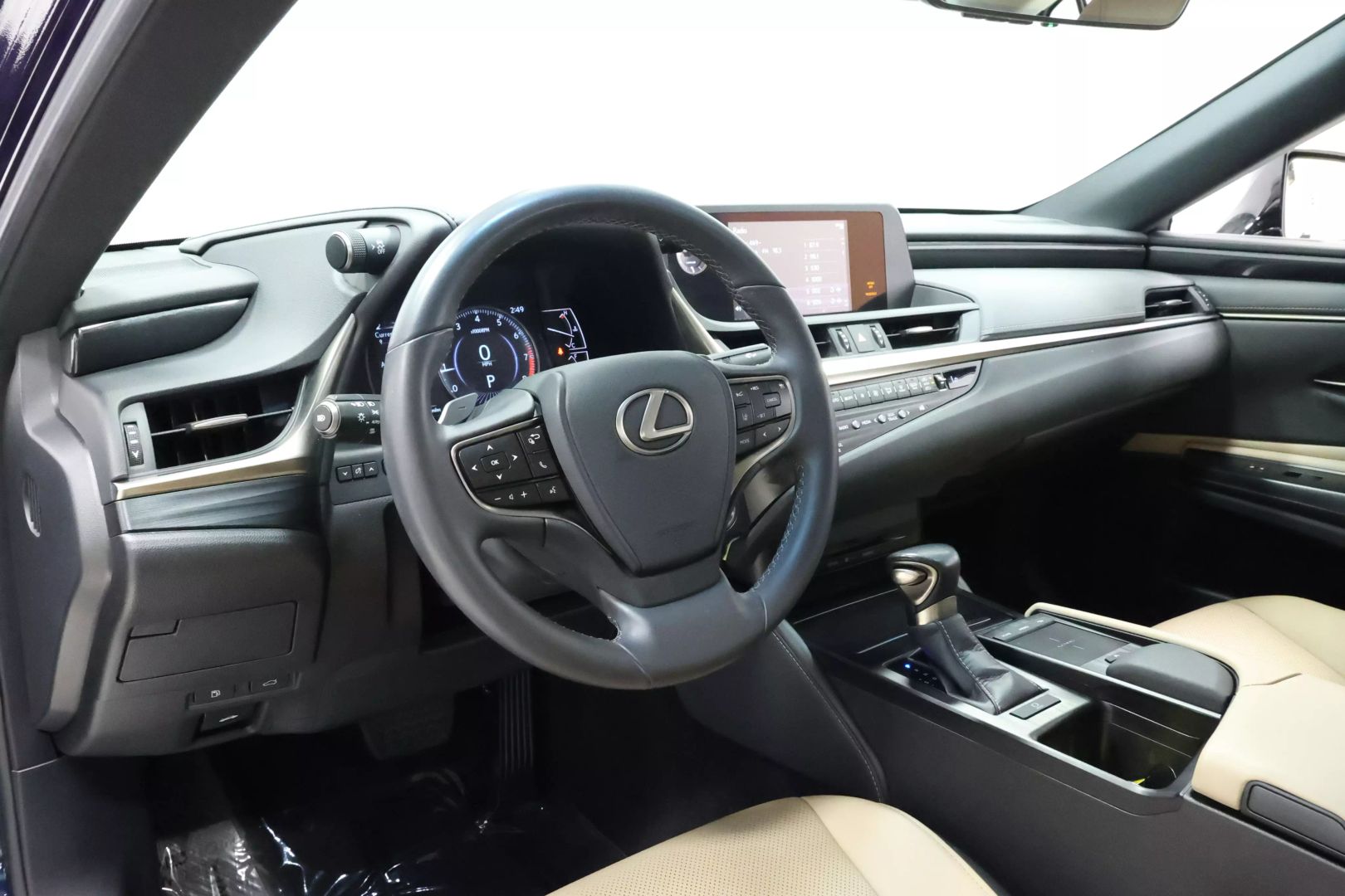 2020 Lexus Es - Image 2