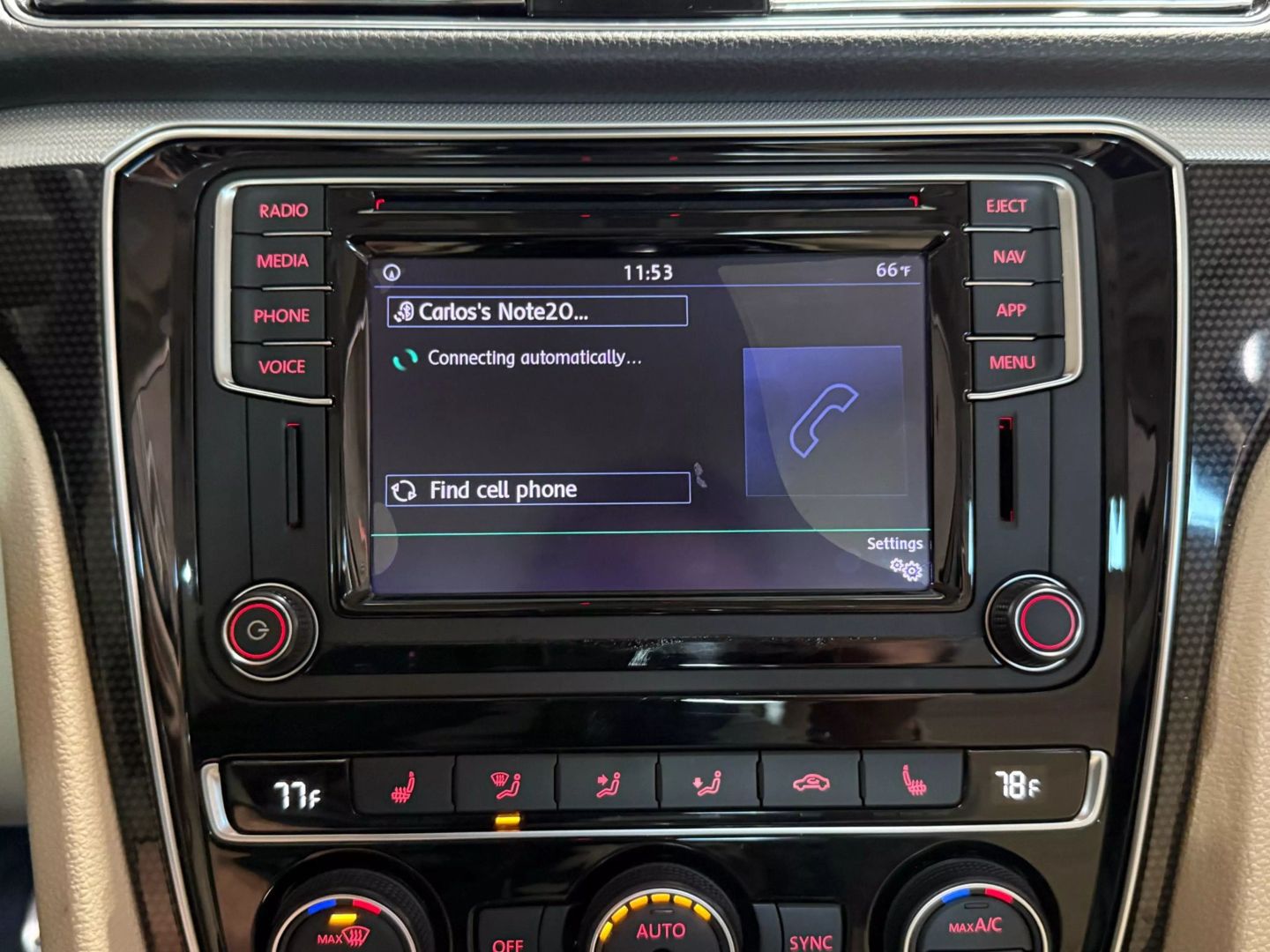 2019 Volkswagen Passat - Image 34