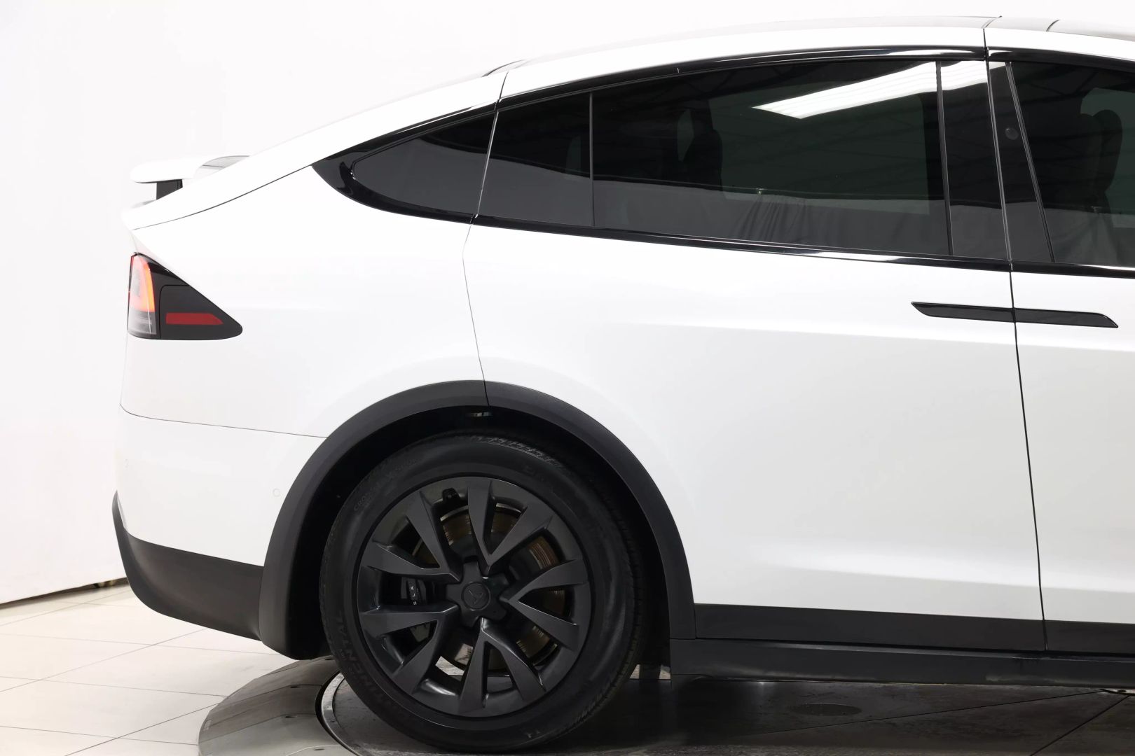 2023 Tesla Model X - Image 66