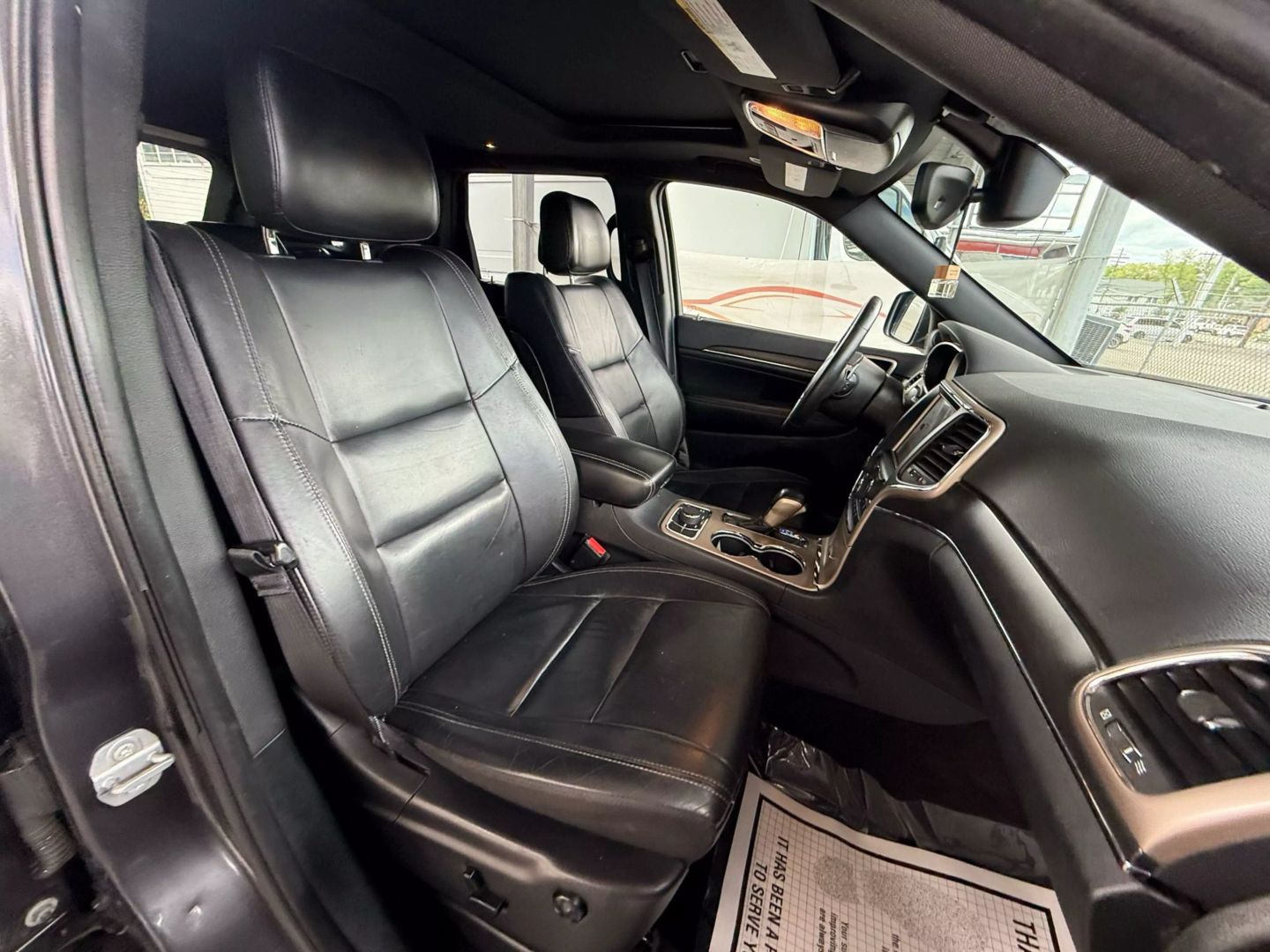 2017 Jeep Grand Cherokee - Image 26