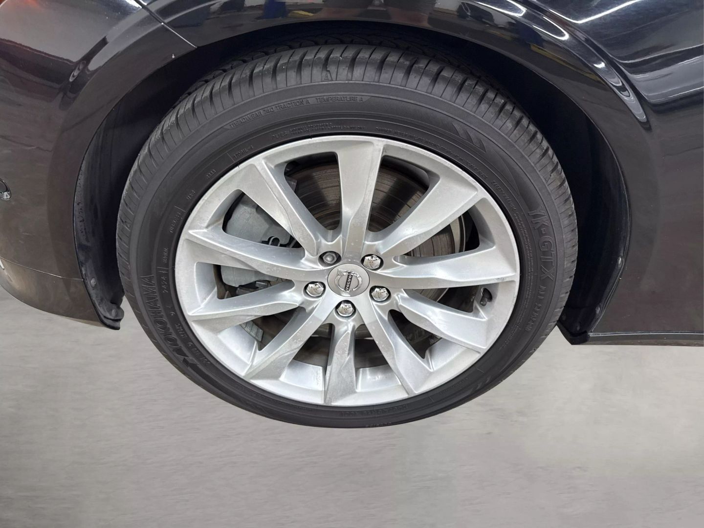 2017 Volvo S90 - Image 18