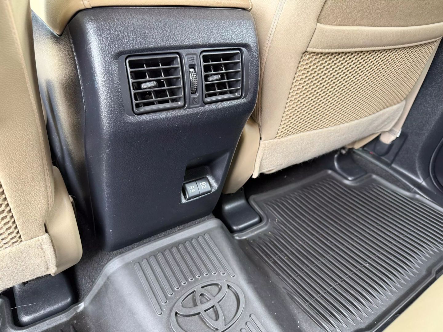2020 Toyota 4runner - Image 15
