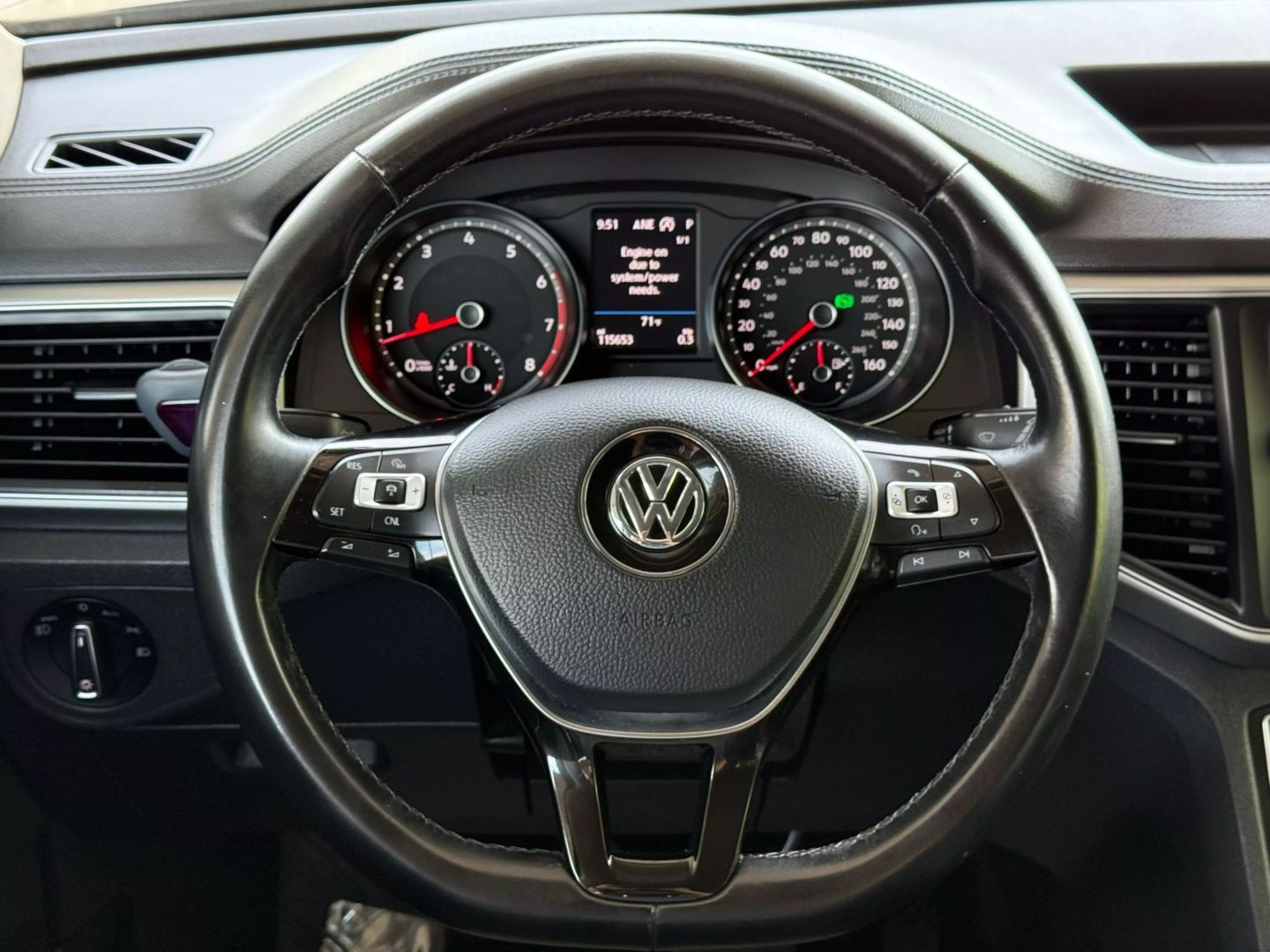 2018 Volkswagen Atlas - Image 35