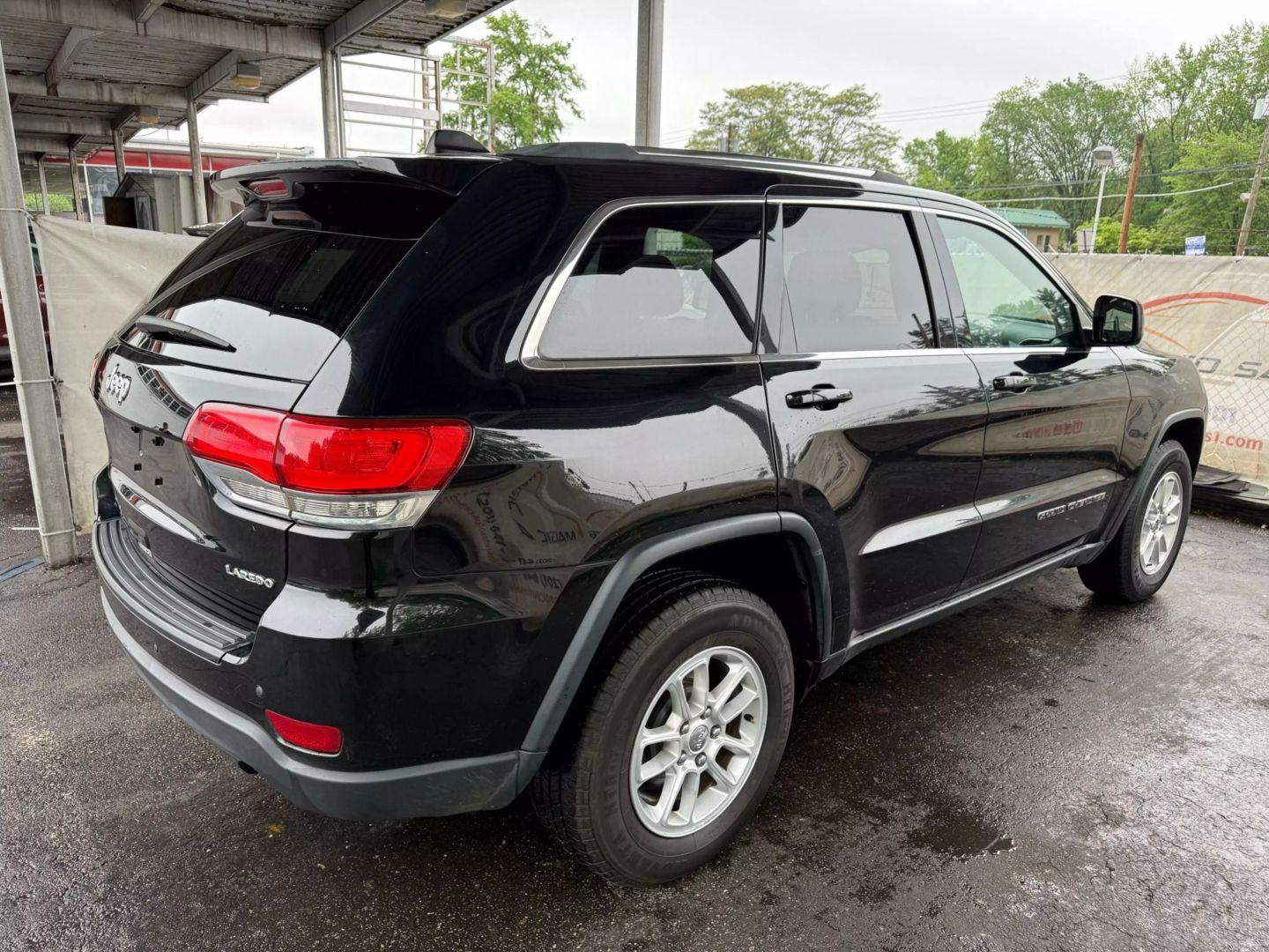 2018 Jeep Grand Cherokee - Image 13
