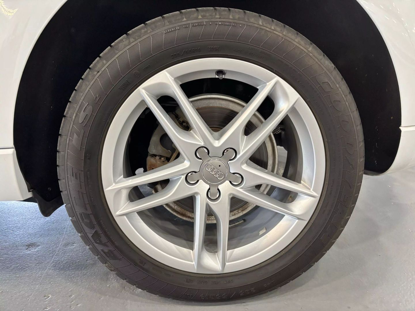 2016 Audi Q5 2.0t Premium Plus Sport Utility 4d - Image 11