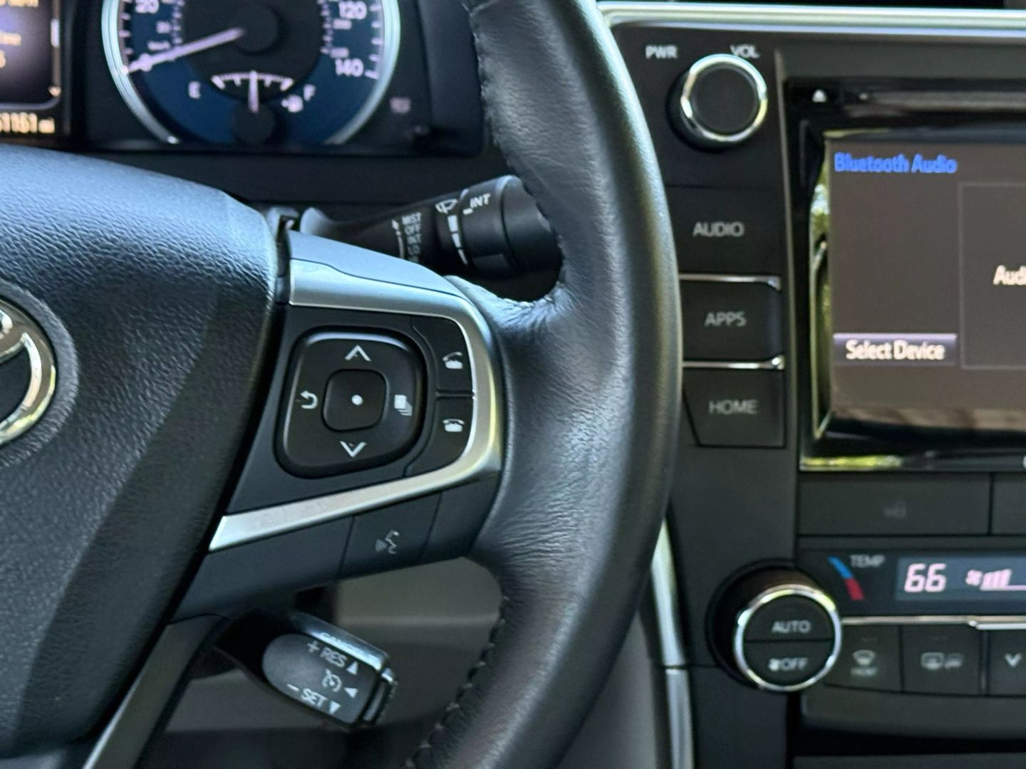 2016 Toyota Camry - Image 34