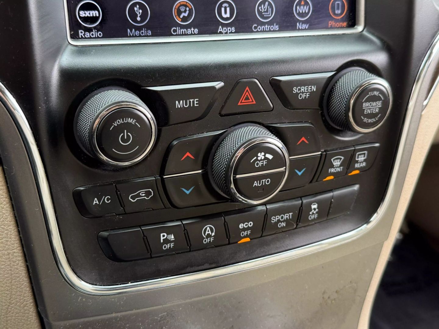 2018 Jeep Grand Cherokee - Image 49