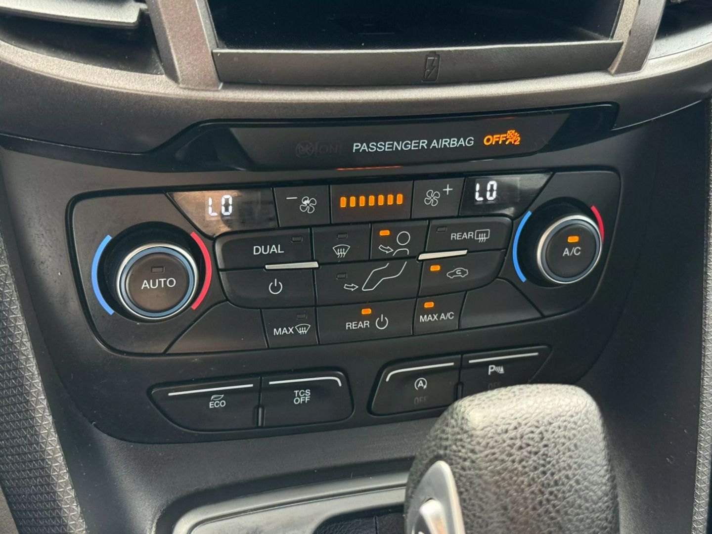 2019 Ford Transit Connect Passenger - Image 40
