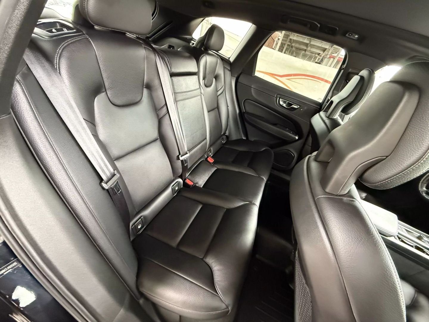 2018 Volvo Xc60 - Image 23
