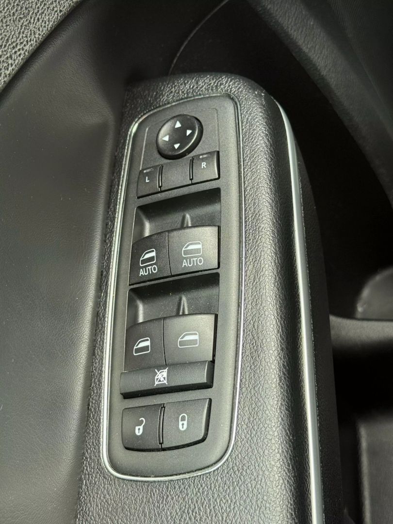 2020 Dodge Charger - Image 46