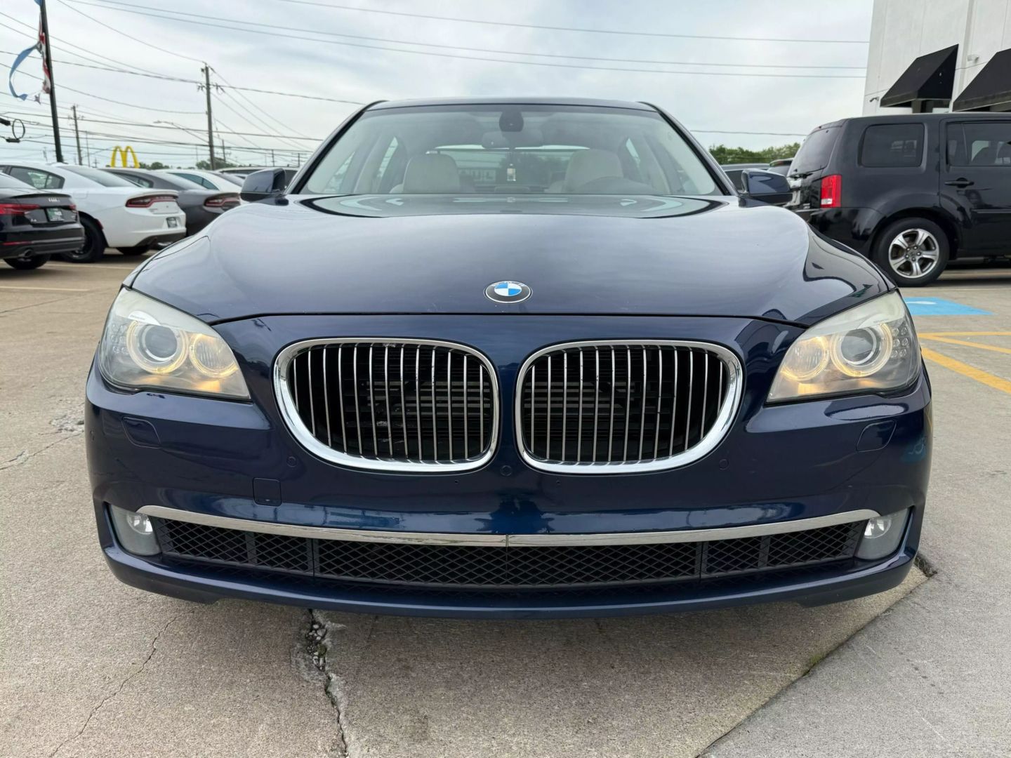 2010 Bmw 7 Series - Image 2