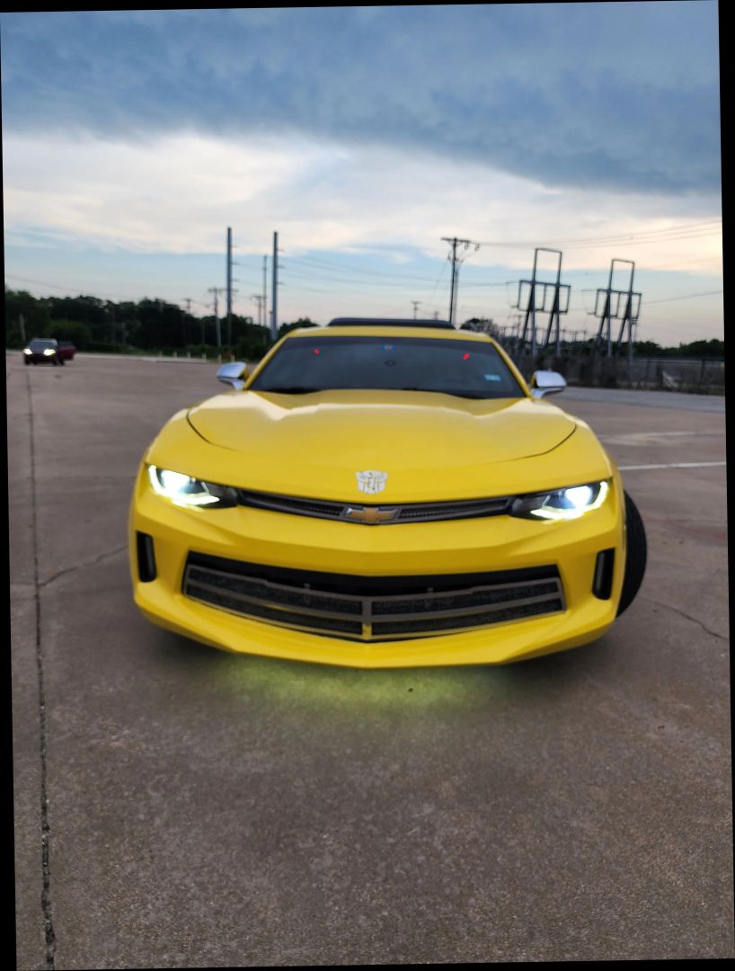 2017 Chevrolet Camaro - Image 12