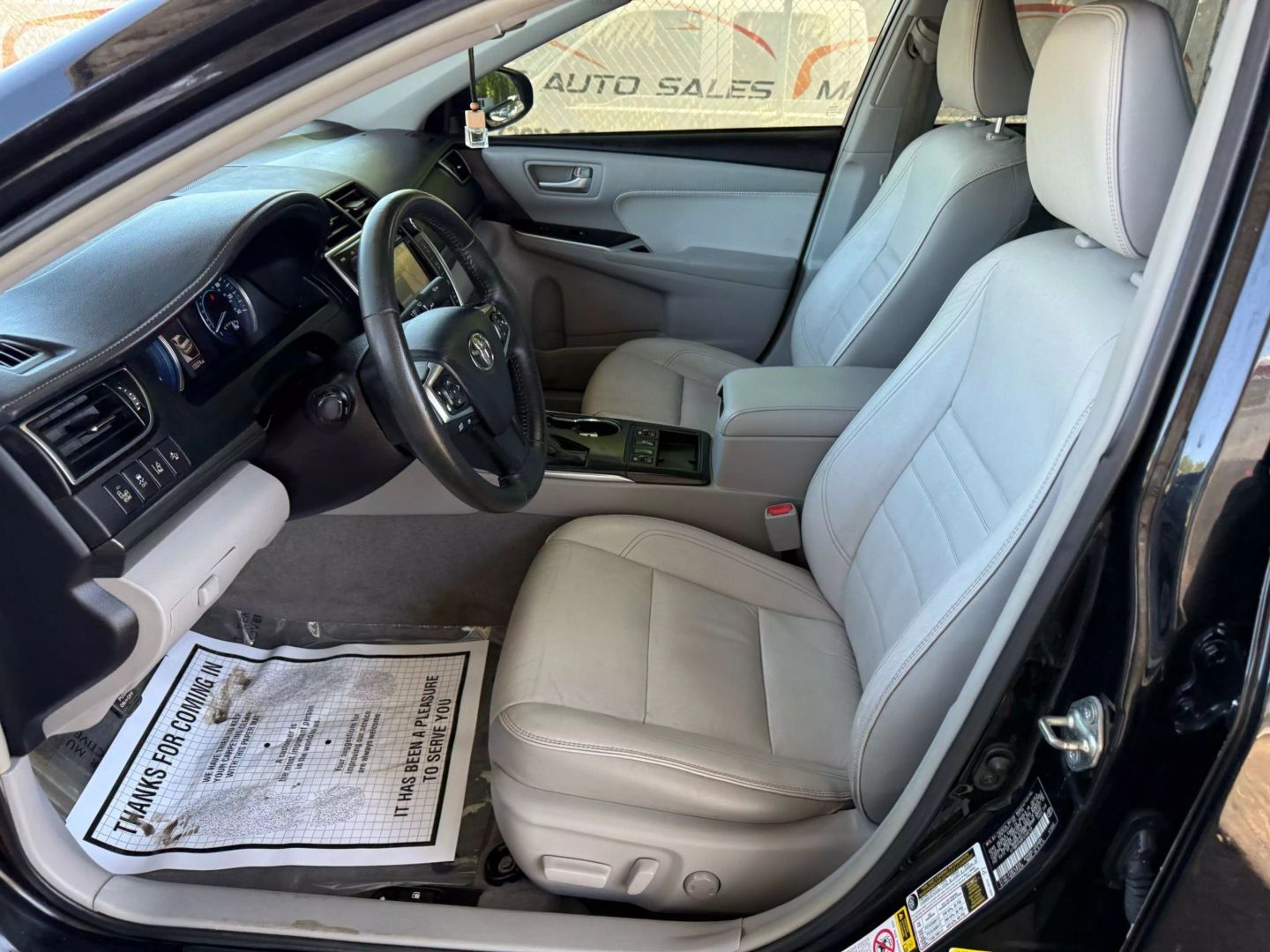 2015 Toyota Camry - Image 15