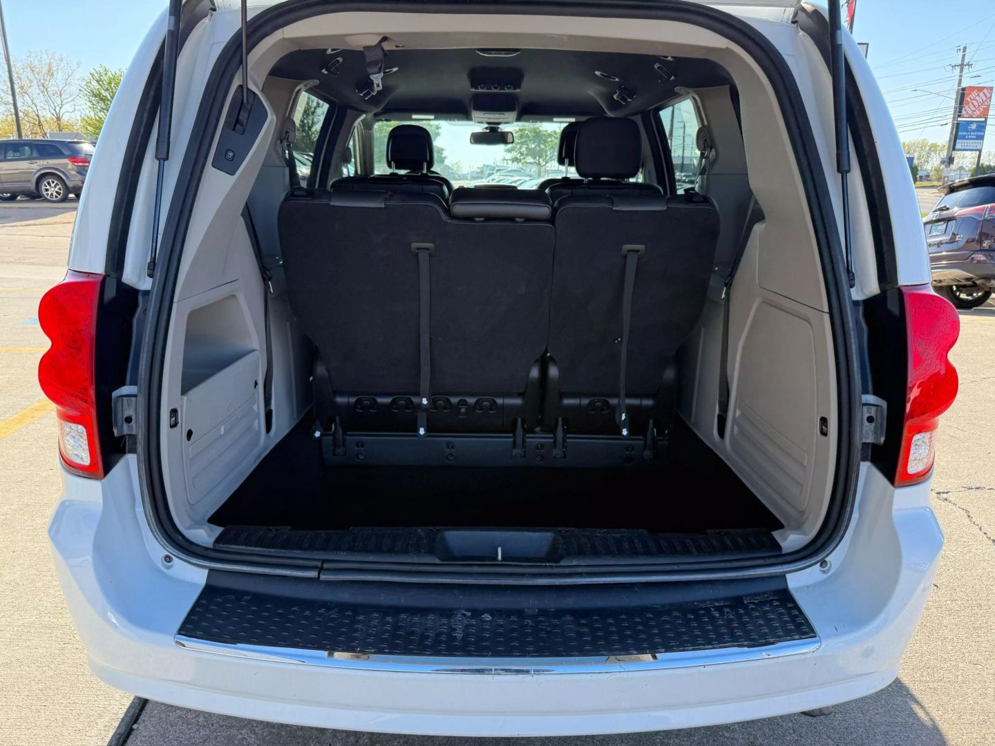 2019 Dodge Grand Caravan Passenger - Image 13
