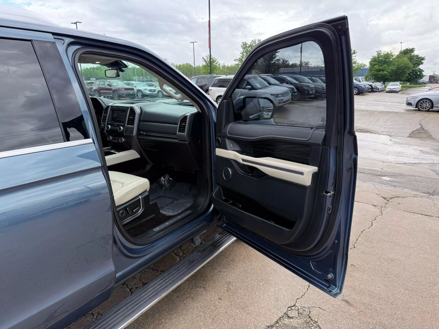 2018 Ford Expedition Max - Image 28