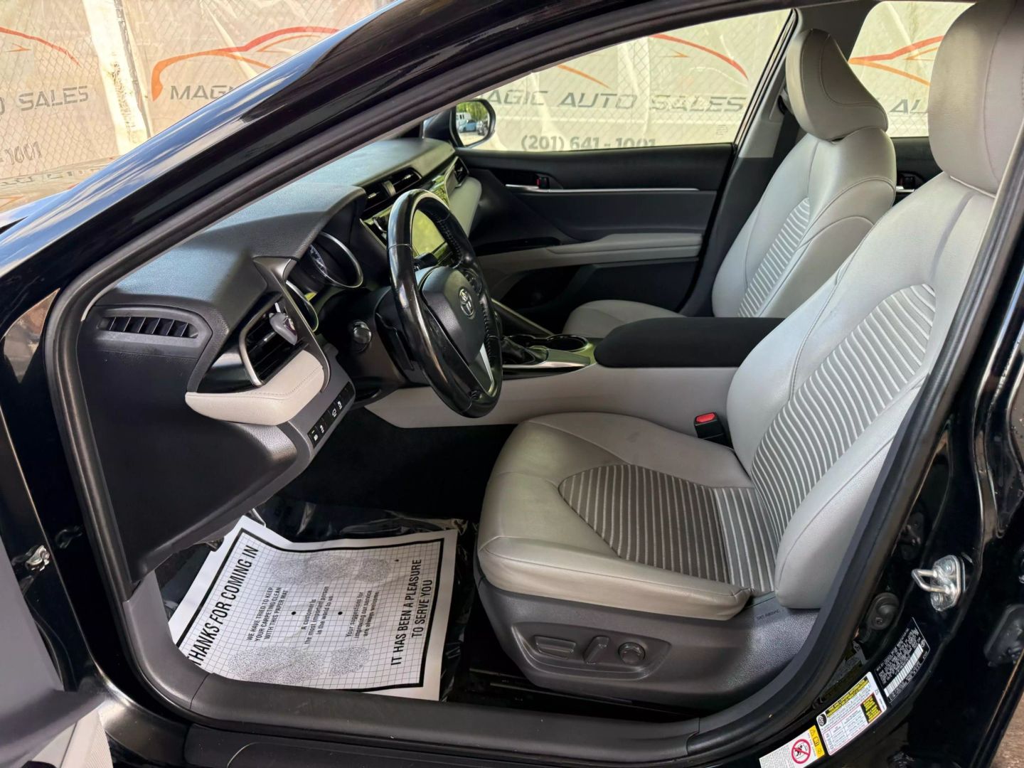 2019 Toyota Camry - Image 15