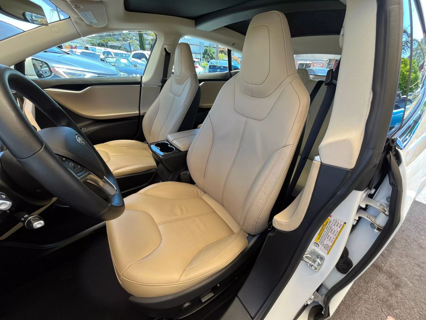 2014 Tesla Model S  Vin: 5yjsa1s11efp57144 Stock Id: P57144 - Image 11