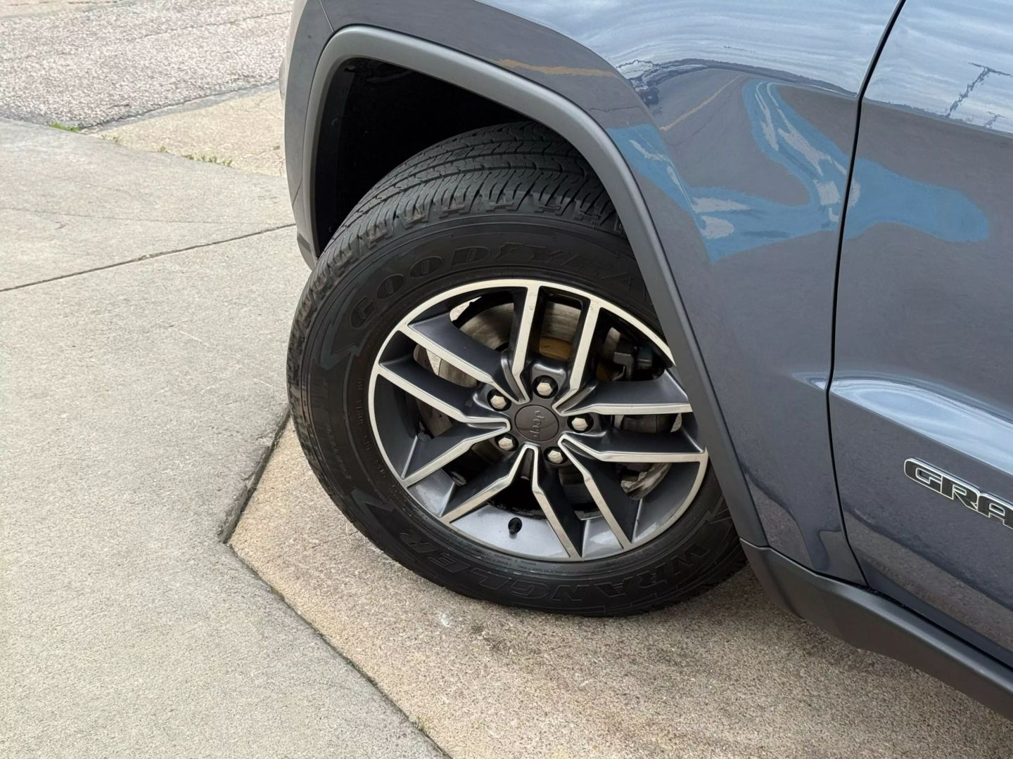 2020 Jeep Grand Cherokee - Image 59