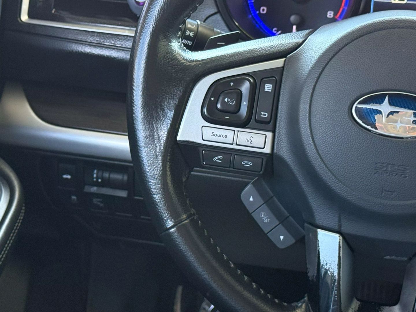 2015 Subaru Legacy - Image 35