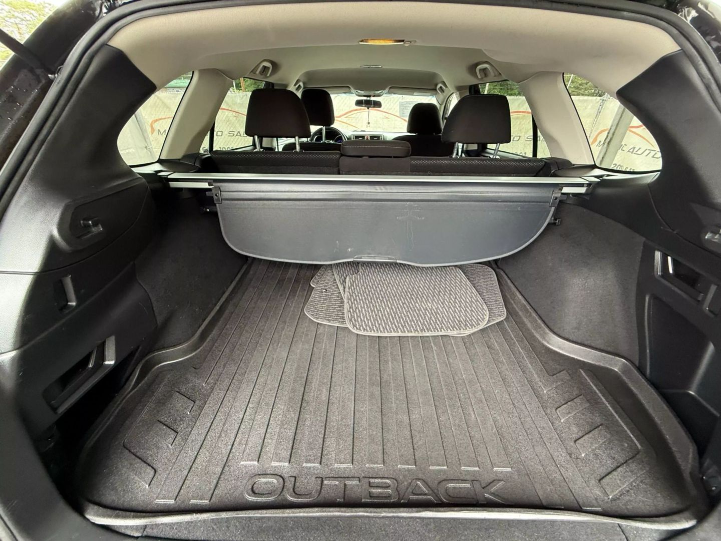 2017 Subaru Outback - Image 20