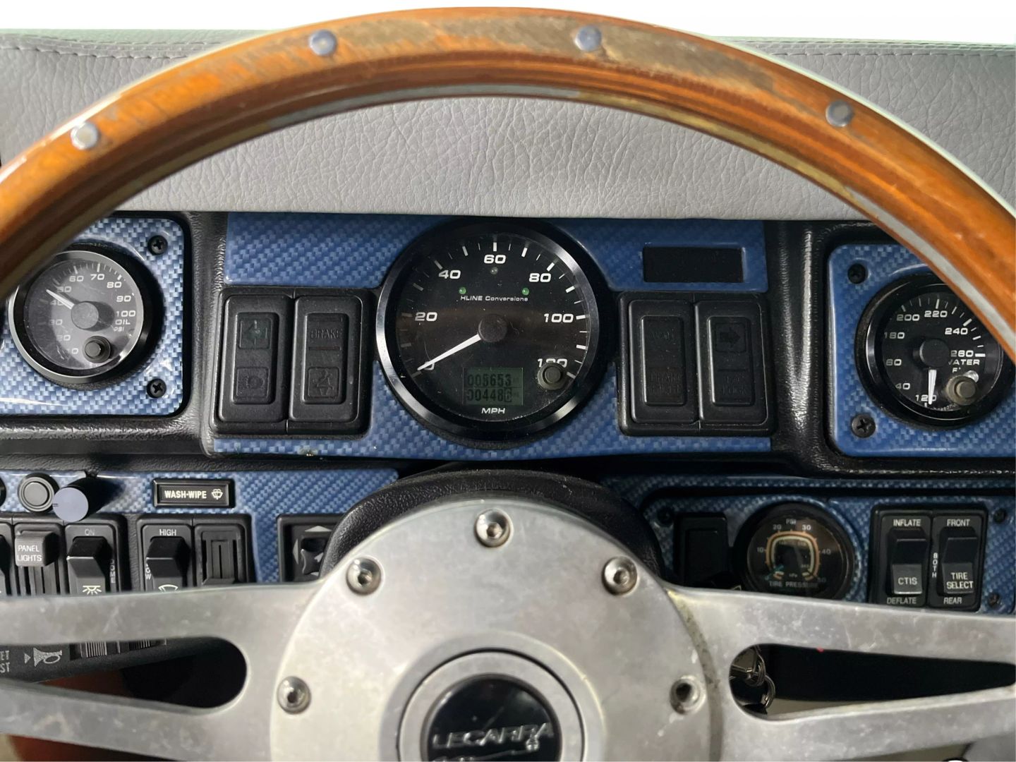 1996 Hummer H1 - Image 17