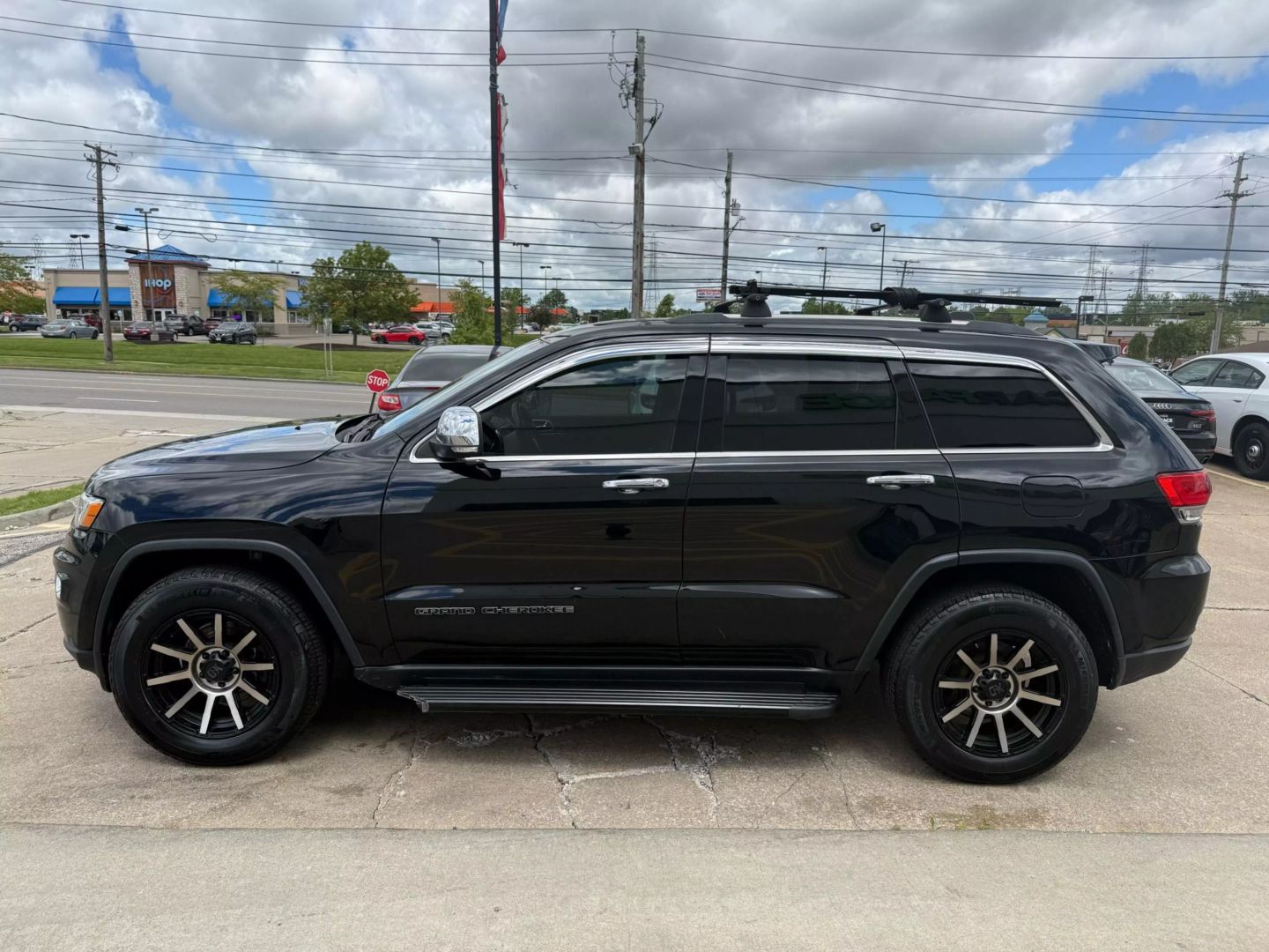 2018 Jeep Grand Cherokee - Image 6