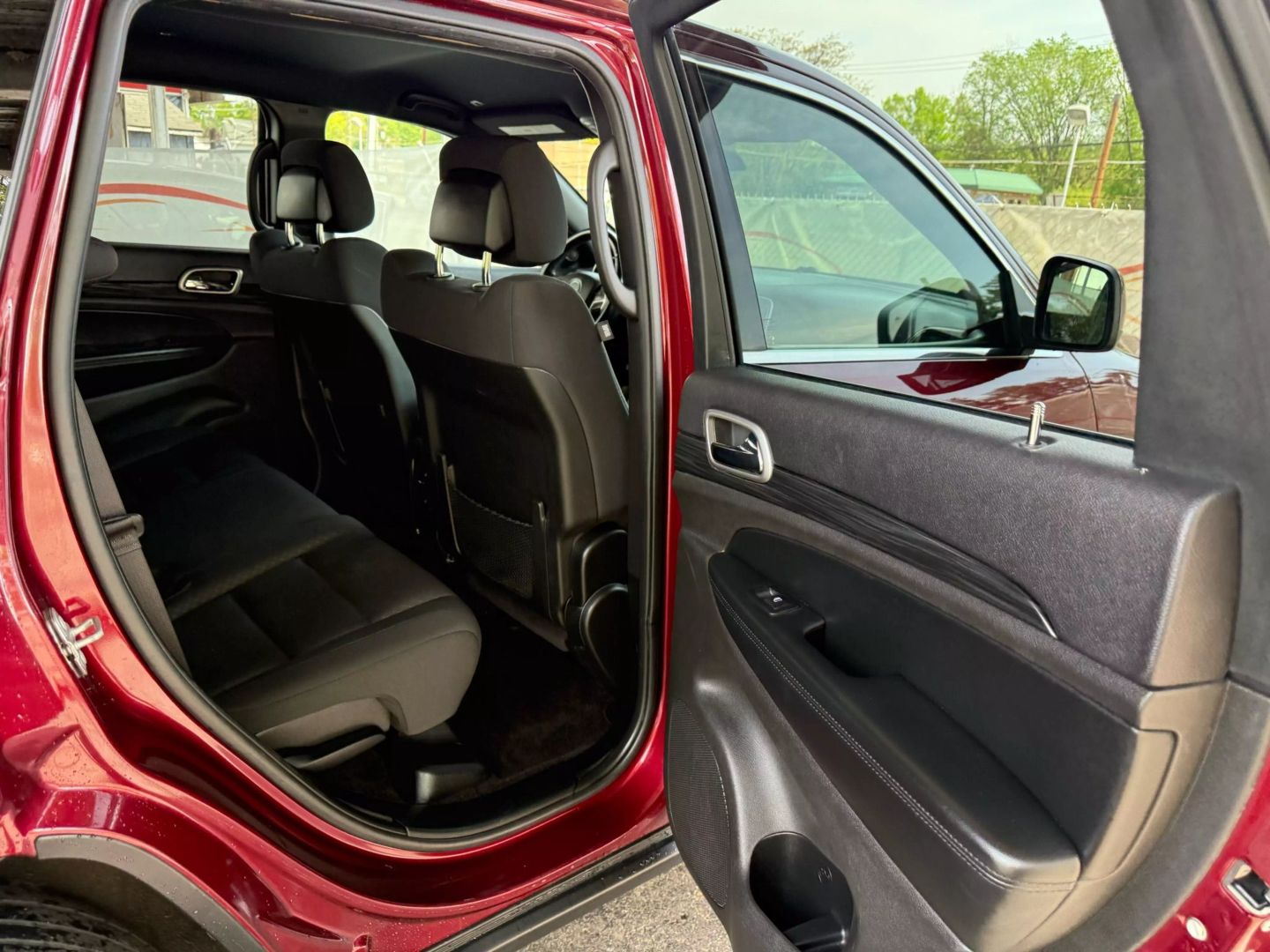 2019 Jeep Grand Cherokee - Image 20