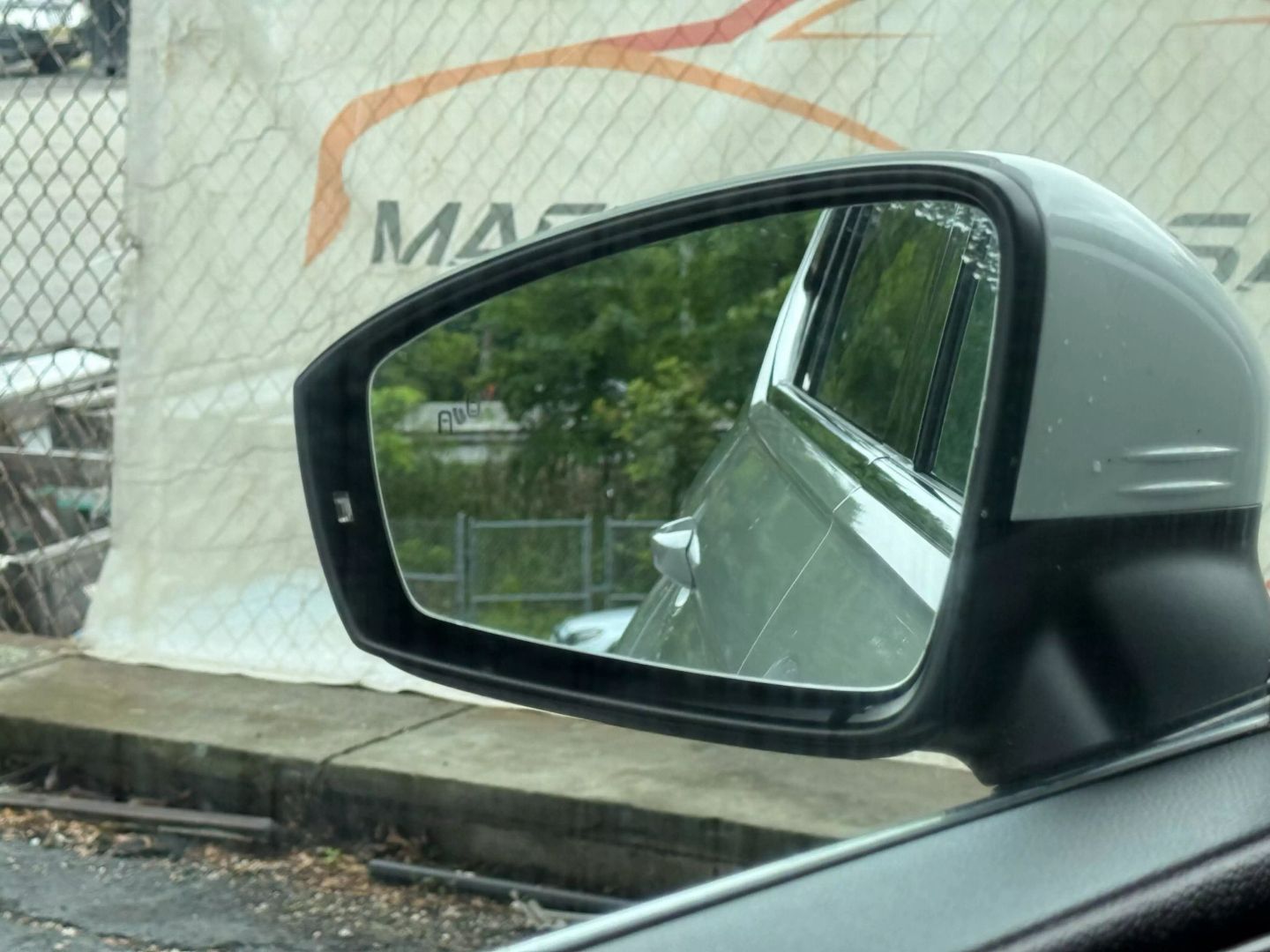 2019 Volkswagen Tiguan - Image 37